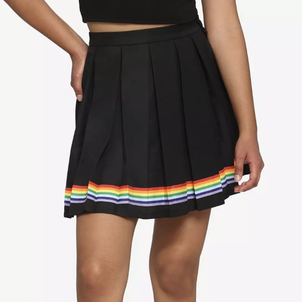 Hot Topic Rainbow Pleated Skirt